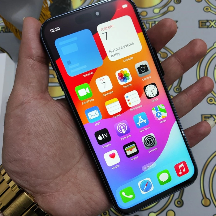 گوشی طرح اپل iphone 15 pro max حافظه داخلی 128 گیگ و رم 8 گیگابایت